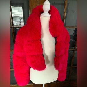💕 Faux Fur hooded Crop Jacket - Vibrant Hot Pink